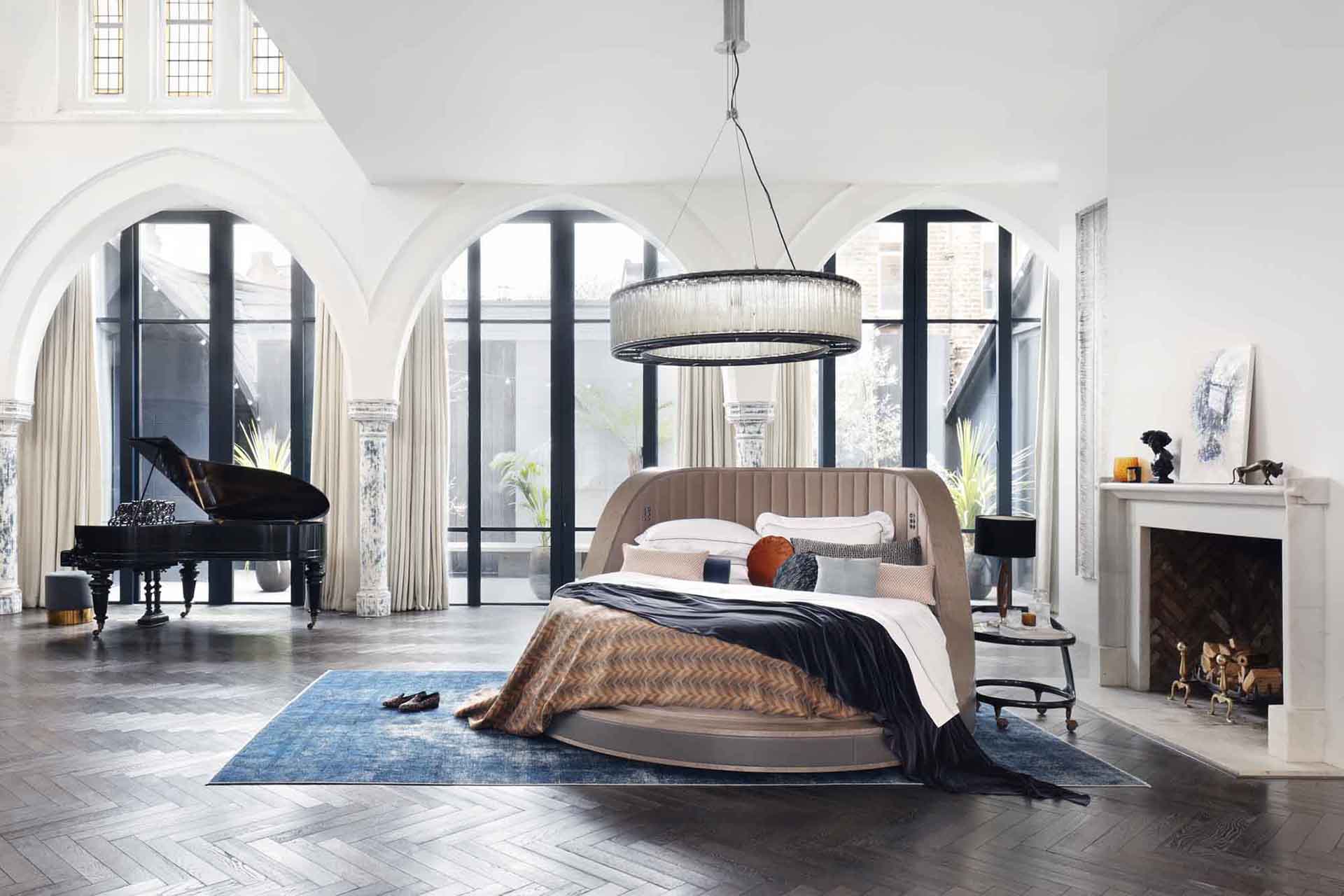 The Three Sixty bed using turntable technology